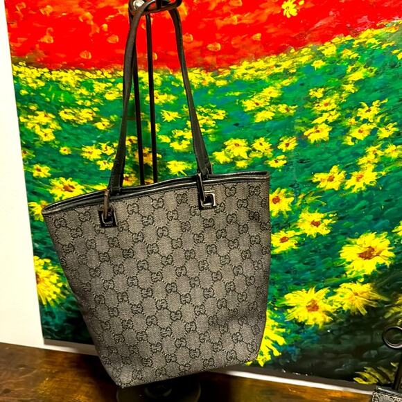 9/10 Gucci GG Denim Monogram Tote Bag FREE Denim Gucci Wallet - Picture 2 of 11
